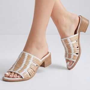 Comfortiva Womens Leather Woven Slide Sandals White Tan Block Heel Mules 6M